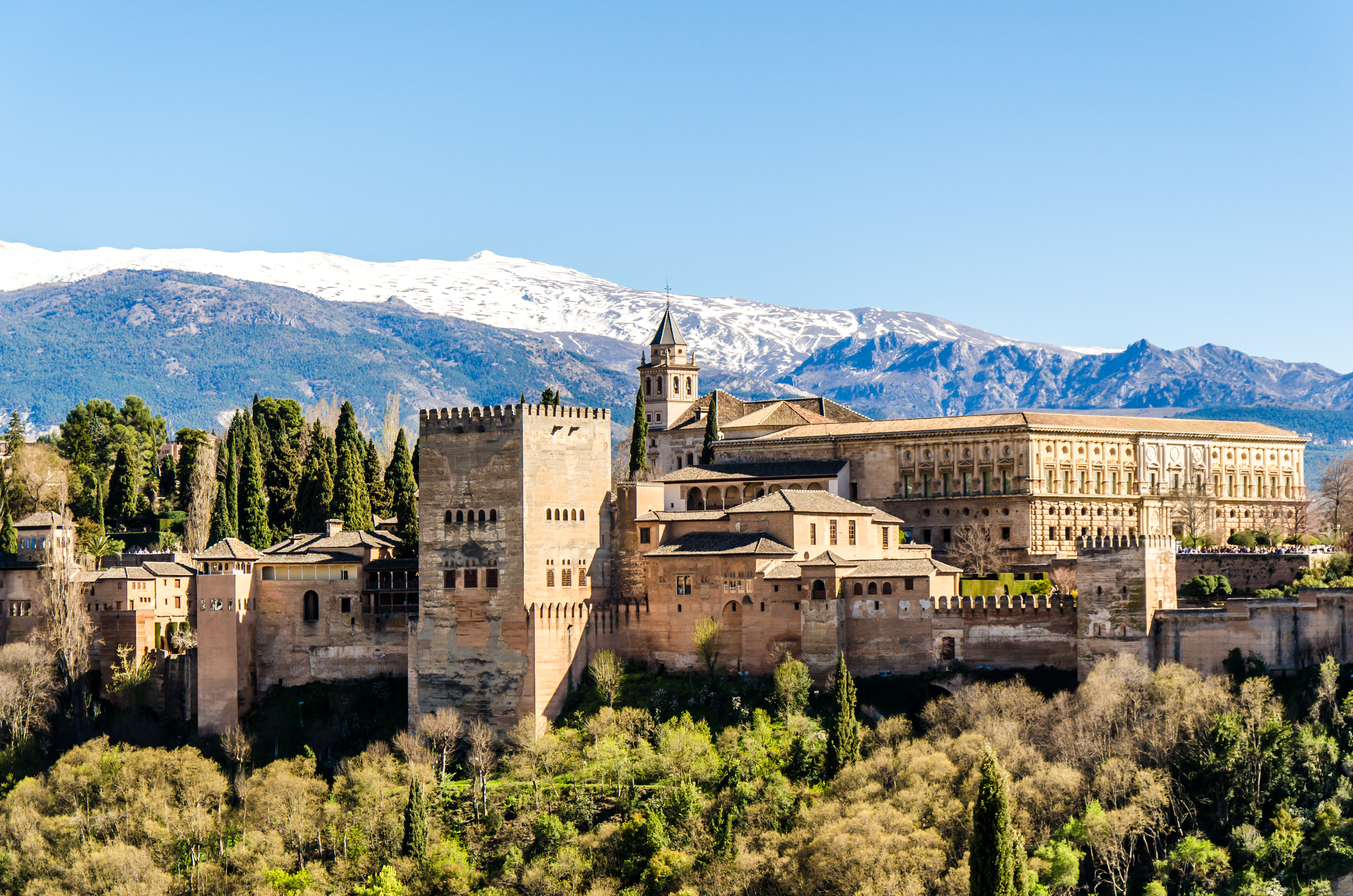 Alhambra palace. Гранада Испания Альгамбра. Дворец Альгамбра в Гранаде. Гранада Испания достопримечательности Альгамбра. Дворец Альгамбра Кордова Испания 8.